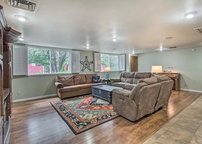 Cozy Pinetop Retreat W/ Yard & Heated Gazebo! * Indian Pine