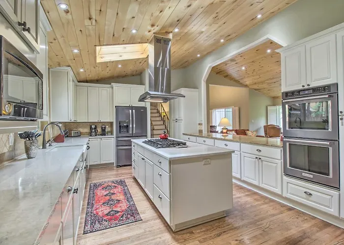 Cozy Pinetop Retreat W/ Yard & Heated Gazebo! * Indian Pine